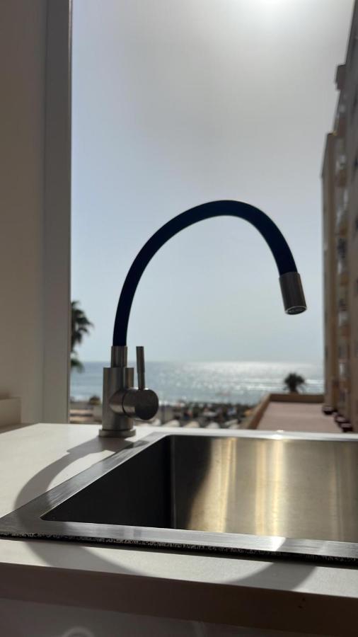 Torremolinos,Estudio Junto Al Mar En La Carihuela Exterior photo